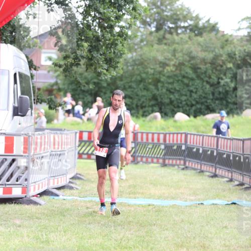 21.06.2026 - 29. Vierlanden-Triathlon Andreas Tolksdorf http://msf.ph/oto/9889627 21.06.2026 12:44:16 Ziel 118, 819, 118, 819 meine-sportfotos.de