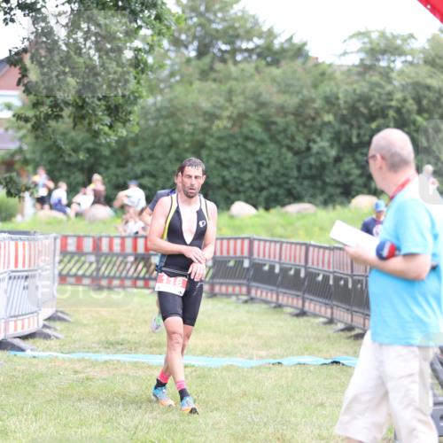 21.06.2026 - 29. Vierlanden-Triathlon Andreas Tolksdorf http://msf.ph/oto/9889630 21.06.2026 12:44:18 Ziel 118, 819, 118, 819 meine-sportfotos.de