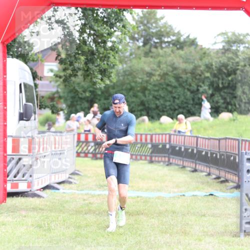 21.06.2026 - 29. Vierlanden-Triathlon Andreas Tolksdorf http://msf.ph/oto/9889687 21.06.2026 12:45:48 Ziel 686, 686 meine-sportfotos.de