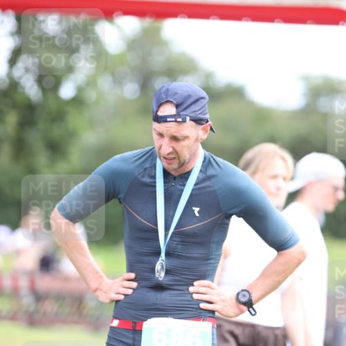 21.06.2026 - 29. Vierlanden-Triathlon Andreas Tolksdorf http://msf.ph/oto/9889697 21.06.2026 12:45:58 Ziel  meine-sportfotos.de