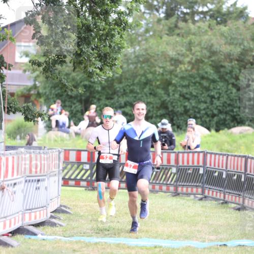 21.06.2026 - 29. Vierlanden-Triathlon Andreas Tolksdorf http://msf.ph/oto/9889707 21.06.2026 12:46:25 Ziel 12, 57, 12, 57 meine-sportfotos.de