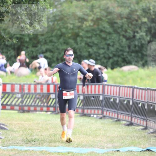 21.06.2026 - 29. Vierlanden-Triathlon Andreas Tolksdorf http://msf.ph/oto/9889722 21.06.2026 12:47:06 Ziel 4, 704, 4, 704 meine-sportfotos.de