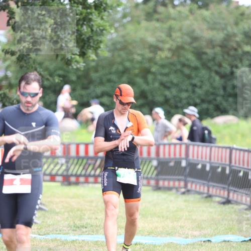 21.06.2026 - 29. Vierlanden-Triathlon Andreas Tolksdorf http://msf.ph/oto/9889748 21.06.2026 12:47:12 Ziel 4, 704, 4, 704 meine-sportfotos.de