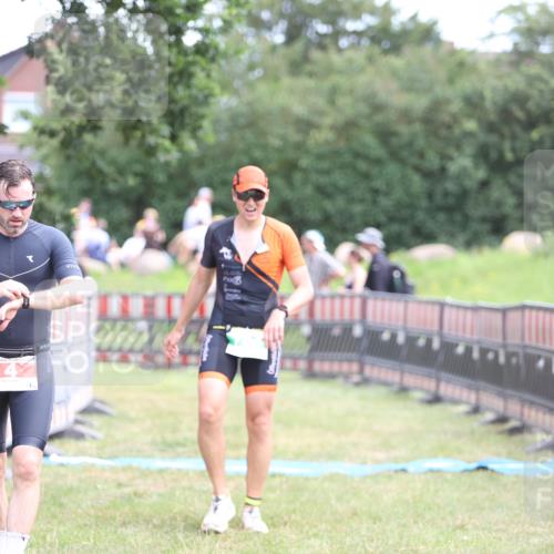 21.06.2026 - 29. Vierlanden-Triathlon Andreas Tolksdorf http://msf.ph/oto/9889752 21.06.2026 12:47:13 Ziel 704, 704 meine-sportfotos.de