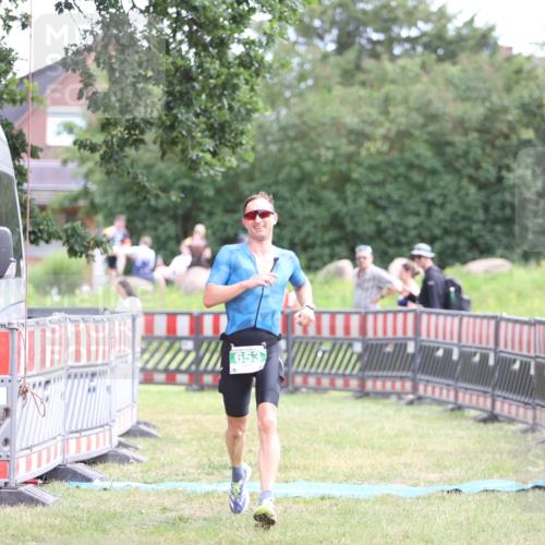 21.06.2026 - 29. Vierlanden-Triathlon Andreas Tolksdorf http://msf.ph/oto/9889756 21.06.2026 12:47:36 Ziel 653, 653 meine-sportfotos.de