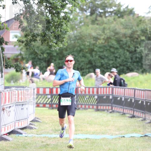 21.06.2026 - 29. Vierlanden-Triathlon Andreas Tolksdorf http://msf.ph/oto/9889757 21.06.2026 12:47:36 Ziel 653, 653 meine-sportfotos.de