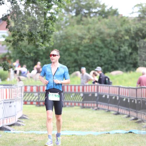 21.06.2026 - 29. Vierlanden-Triathlon Andreas Tolksdorf http://msf.ph/oto/9889761 21.06.2026 12:47:36 Ziel 653, 653 meine-sportfotos.de