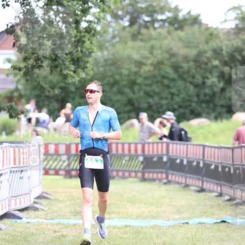 21.06.2026 - 29. Vierlanden-Triathlon Andreas Tolksdorf http://msf.ph/oto/9889762 21.06.2026 12:47:36 Ziel 653, 653 meine-sportfotos.de