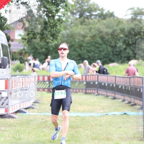 21.06.2026 - 29. Vierlanden-Triathlon Andreas Tolksdorf http://msf.ph/oto/9889764 21.06.2026 12:47:37 Ziel 653, 653 meine-sportfotos.de