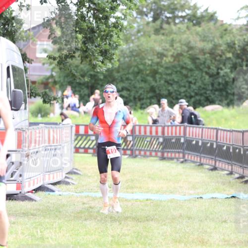 21.06.2026 - 29. Vierlanden-Triathlon Andreas Tolksdorf http://msf.ph/oto/9889777 21.06.2026 12:48:04 Ziel 197, 197 meine-sportfotos.de