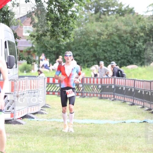 21.06.2026 - 29. Vierlanden-Triathlon Andreas Tolksdorf http://msf.ph/oto/9889778 21.06.2026 12:48:04 Ziel 197, 197 meine-sportfotos.de
