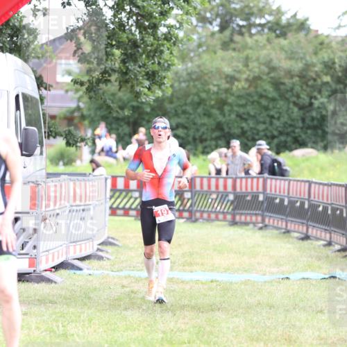 21.06.2026 - 29. Vierlanden-Triathlon Andreas Tolksdorf http://msf.ph/oto/9889780 21.06.2026 12:48:04 Ziel 197, 197 meine-sportfotos.de