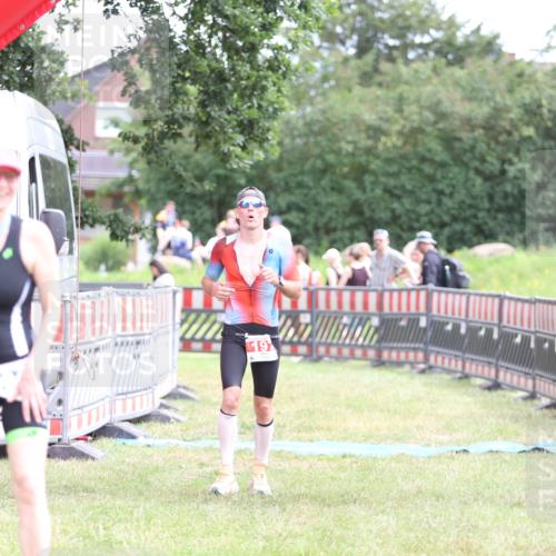21.06.2026 - 29. Vierlanden-Triathlon Andreas Tolksdorf http://msf.ph/oto/9889784 21.06.2026 12:48:04 Ziel 197, 197 meine-sportfotos.de