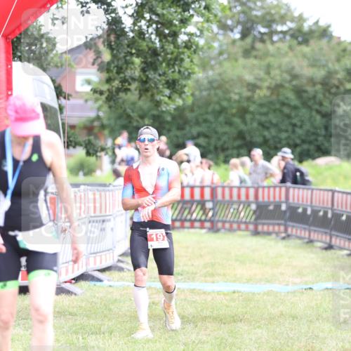 21.06.2026 - 29. Vierlanden-Triathlon Andreas Tolksdorf http://msf.ph/oto/9889786 21.06.2026 12:48:05 Ziel 197, 197 meine-sportfotos.de