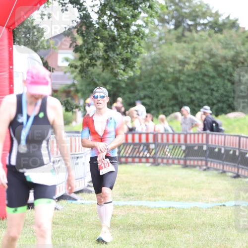 21.06.2026 - 29. Vierlanden-Triathlon Andreas Tolksdorf http://msf.ph/oto/9889791 21.06.2026 12:48:06 Ziel 197, 197 meine-sportfotos.de