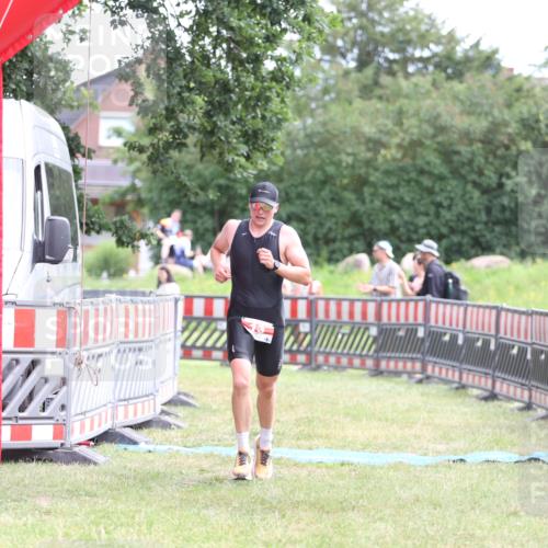 21.06.2026 - 29. Vierlanden-Triathlon Andreas Tolksdorf http://msf.ph/oto/9889805 21.06.2026 12:48:25 Ziel 13, 119, 13, 119 meine-sportfotos.de