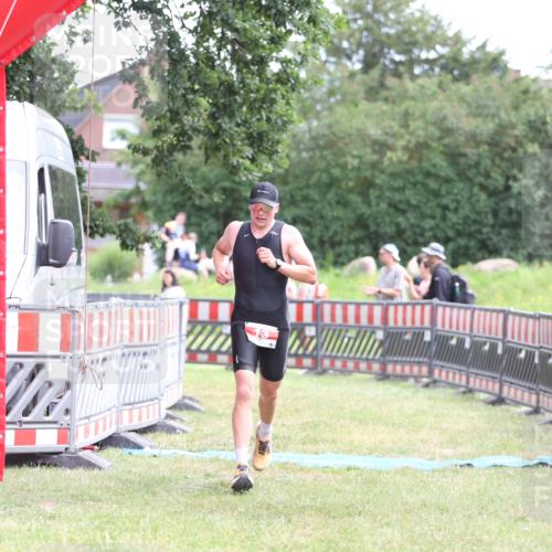 21.06.2026 - 29. Vierlanden-Triathlon Andreas Tolksdorf http://msf.ph/oto/9889806 21.06.2026 12:48:25 Ziel 13, 119, 13, 119 meine-sportfotos.de