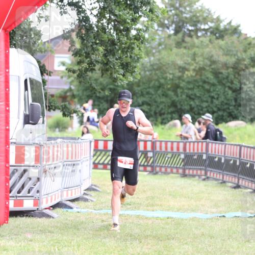 21.06.2026 - 29. Vierlanden-Triathlon Andreas Tolksdorf http://msf.ph/oto/9889808 21.06.2026 12:48:25 Ziel 13, 119, 13, 119 meine-sportfotos.de