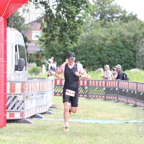 21.06.2026 - 29. Vierlanden-Triathlon Andreas Tolksdorf http://msf.ph/oto/9889809 21.06.2026 12:48:25 Ziel 13, 119, 13, 119 meine-sportfotos.de