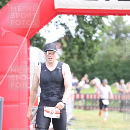 21.06.2026 - 29. Vierlanden-Triathlon Andreas Tolksdorf http://msf.ph/oto/9889814 21.06.2026 12:48:29 Ziel 13, 119, 13, 119 meine-sportfotos.de