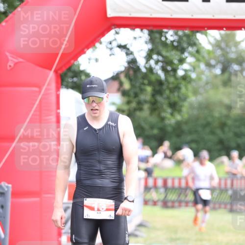 21.06.2026 - 29. Vierlanden-Triathlon Andreas Tolksdorf http://msf.ph/oto/9889815 21.06.2026 12:48:29 Ziel 13, 119, 13, 119 meine-sportfotos.de