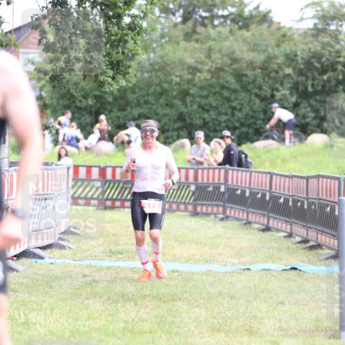 21.06.2026 - 29. Vierlanden-Triathlon Andreas Tolksdorf http://msf.ph/oto/9889816 21.06.2026 12:48:32 Ziel 119, 119 meine-sportfotos.de