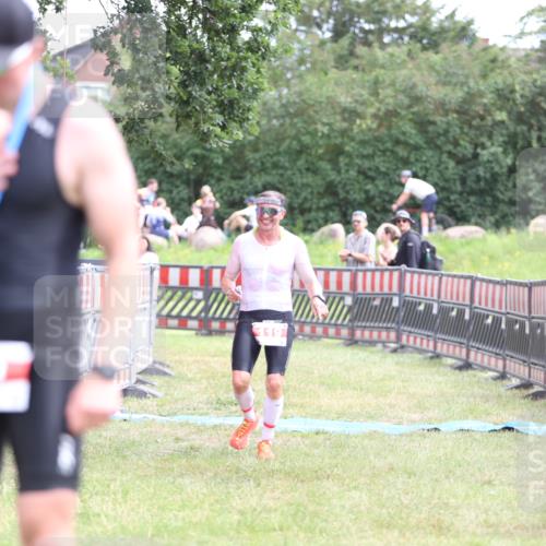 21.06.2026 - 29. Vierlanden-Triathlon Andreas Tolksdorf http://msf.ph/oto/9889821 21.06.2026 12:48:32 Ziel 119, 119 meine-sportfotos.de