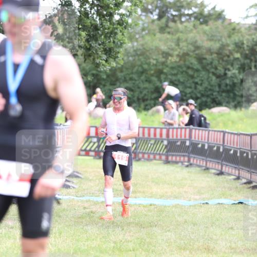 21.06.2026 - 29. Vierlanden-Triathlon Andreas Tolksdorf http://msf.ph/oto/9889825 21.06.2026 12:48:33 Ziel 119, 119 meine-sportfotos.de