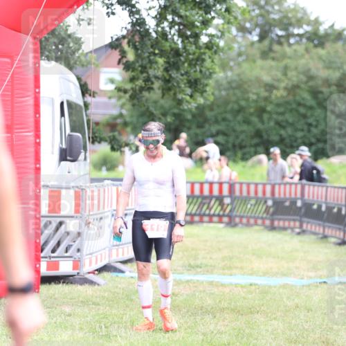 21.06.2026 - 29. Vierlanden-Triathlon Andreas Tolksdorf http://msf.ph/oto/9889827 21.06.2026 12:48:35 Ziel 119, 119 meine-sportfotos.de