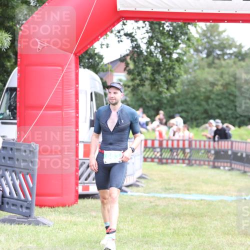 21.06.2026 - 29. Vierlanden-Triathlon Andreas Tolksdorf http://msf.ph/oto/9889857 21.06.2026 12:49:11 Ziel 175, 663, 920, 175, 663, 920 meine-sportfotos.de