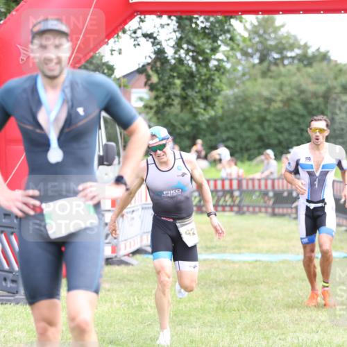 21.06.2026 - 29. Vierlanden-Triathlon Andreas Tolksdorf http://msf.ph/oto/9889870 21.06.2026 12:49:18 Ziel 79, 175, 920, 79, 175, 920 meine-sportfotos.de
