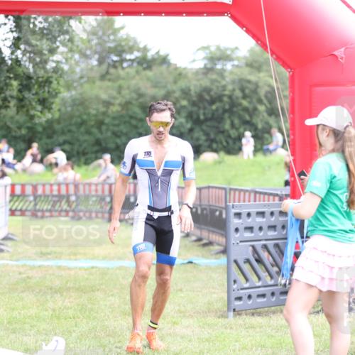 21.06.2026 - 29. Vierlanden-Triathlon Andreas Tolksdorf http://msf.ph/oto/9889873 21.06.2026 12:49:20 Ziel 79, 175, 920, 79, 175, 920 meine-sportfotos.de