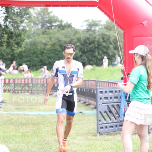 21.06.2026 - 29. Vierlanden-Triathlon Andreas Tolksdorf http://msf.ph/oto/9889875 21.06.2026 12:49:20 Ziel 79, 175, 920, 79, 175, 920 meine-sportfotos.de