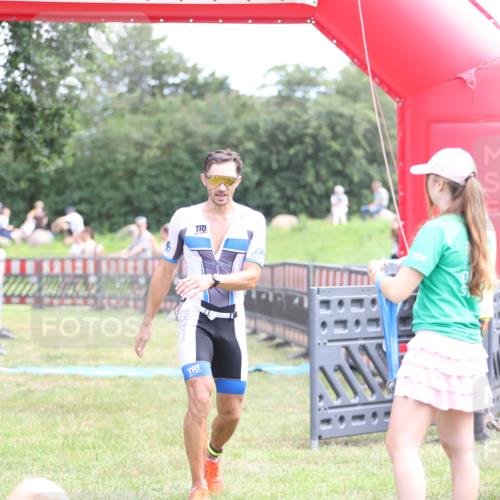 21.06.2026 - 29. Vierlanden-Triathlon Andreas Tolksdorf http://msf.ph/oto/9889878 21.06.2026 12:49:20 Ziel 79, 175, 920, 79, 175, 920 meine-sportfotos.de