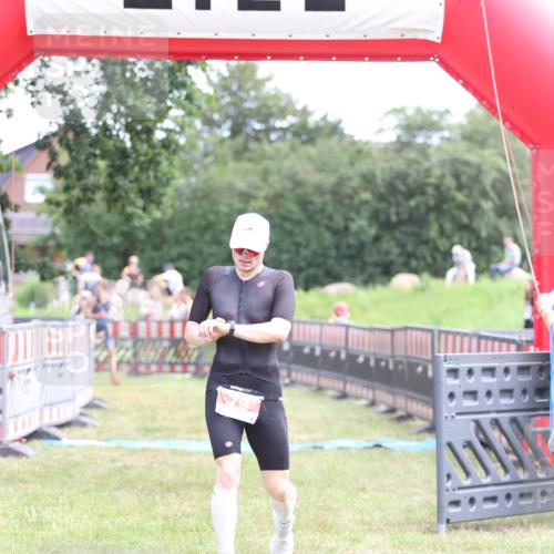 21.06.2026 - 29. Vierlanden-Triathlon Andreas Tolksdorf http://msf.ph/oto/9889885 21.06.2026 12:49:29 Ziel 79, 966, 79, 966 meine-sportfotos.de
