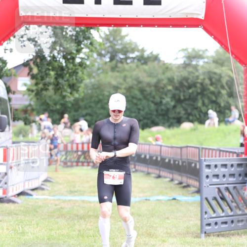 21.06.2026 - 29. Vierlanden-Triathlon Andreas Tolksdorf http://msf.ph/oto/9889886 21.06.2026 12:49:29 Ziel 79, 966, 79, 966 meine-sportfotos.de