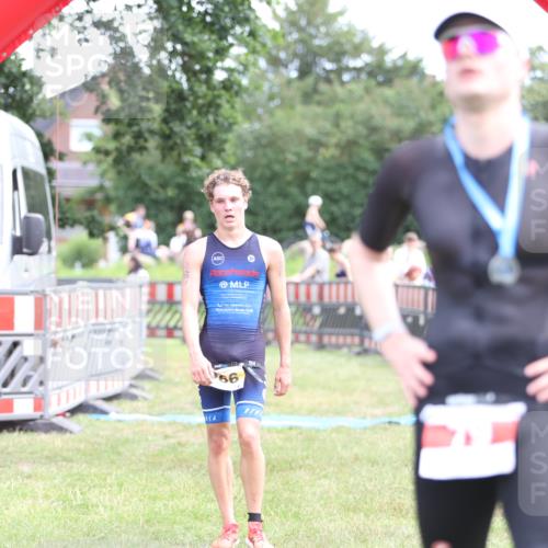 21.06.2026 - 29. Vierlanden-Triathlon Andreas Tolksdorf http://msf.ph/oto/9889899 21.06.2026 12:49:37 Ziel 966, 966 meine-sportfotos.de
