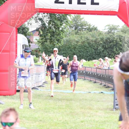 21.06.2026 - 29. Vierlanden-Triathlon Andreas Tolksdorf http://msf.ph/oto/9889929 21.06.2026 12:50:43 Ziel 84, 122, 910, 924, 942, 943, 955, 975, 84, 122, 910, 924, 942, 943, 955, 975 meine-sportfotos.de