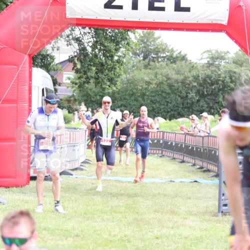 21.06.2026 - 29. Vierlanden-Triathlon Andreas Tolksdorf http://msf.ph/oto/9889931 21.06.2026 12:50:43 Ziel 84, 122, 910, 924, 942, 943, 955, 975, 84, 122, 910, 924, 942, 943, 955, 975 meine-sportfotos.de