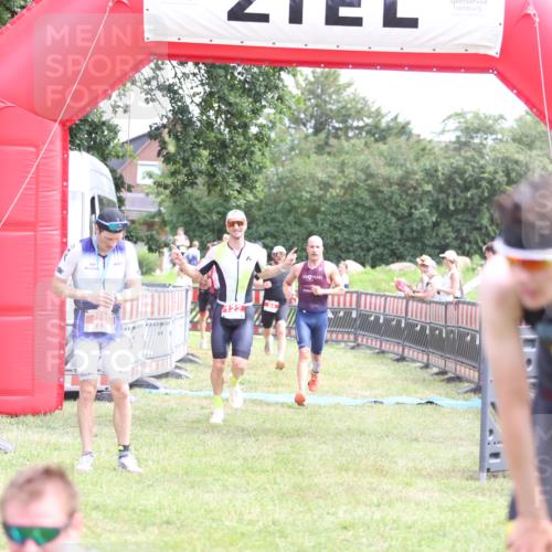 21.06.2026 - 29. Vierlanden-Triathlon Andreas Tolksdorf http://msf.ph/oto/9889932 21.06.2026 12:50:43 Ziel 84, 122, 910, 924, 942, 943, 955, 975, 84, 122, 910, 924, 942, 943, 955, 975 meine-sportfotos.de