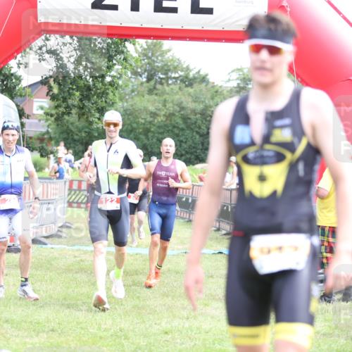 21.06.2026 - 29. Vierlanden-Triathlon Andreas Tolksdorf http://msf.ph/oto/9889939 21.06.2026 12:50:44 Ziel 84, 122, 910, 924, 942, 943, 955, 975, 84, 122, 910, 924, 942, 943, 955, 975 meine-sportfotos.de