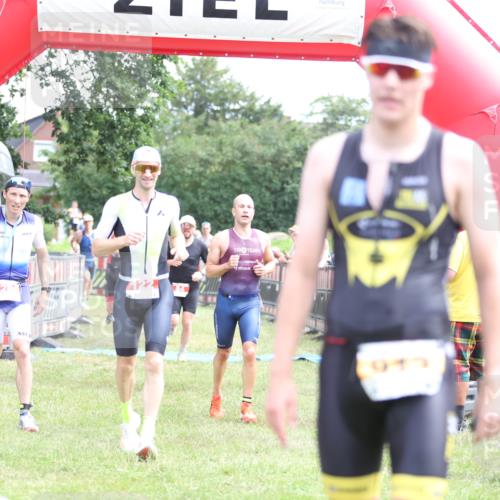 21.06.2026 - 29. Vierlanden-Triathlon Andreas Tolksdorf http://msf.ph/oto/9889944 21.06.2026 12:50:44 Ziel 84, 122, 910, 924, 942, 943, 955, 975, 84, 122, 910, 924, 942, 943, 955, 975 meine-sportfotos.de