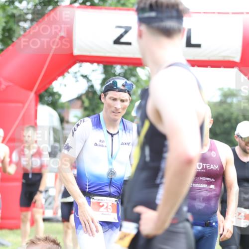 21.06.2026 - 29. Vierlanden-Triathlon Andreas Tolksdorf http://msf.ph/oto/9889953 21.06.2026 12:50:53 Ziel 145, 910, 924, 975, 145, 910, 924, 975 meine-sportfotos.de