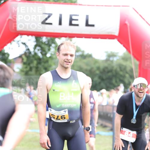21.06.2026 - 29. Vierlanden-Triathlon Andreas Tolksdorf http://msf.ph/oto/9889965 21.06.2026 12:51:04 Ziel 145, 231, 909, 926, 964, 145, 231, 909, 926, 964 meine-sportfotos.de