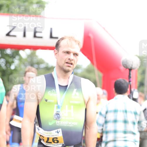 21.06.2026 - 29. Vierlanden-Triathlon Andreas Tolksdorf http://msf.ph/oto/9889968 21.06.2026 12:51:12 Ziel 231, 640, 909, 912, 926, 957, 964, 231, 640, 909, 912, 926, 957, 964 meine-sportfotos.de