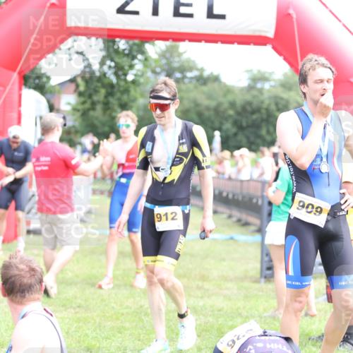 21.06.2026 - 29. Vierlanden-Triathlon Andreas Tolksdorf http://msf.ph/oto/9889975 21.06.2026 12:51:28 Ziel 661, 918, 661, 918 meine-sportfotos.de