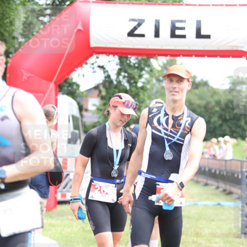 21.06.2026 - 29. Vierlanden-Triathlon Andreas Tolksdorf http://msf.ph/oto/9889990 21.06.2026 12:51:41 Ziel 665, 918, 921, 946, 665, 918, 921, 946 meine-sportfotos.de