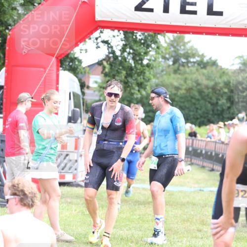 21.06.2026 - 29. Vierlanden-Triathlon Andreas Tolksdorf http://msf.ph/oto/9890011 21.06.2026 12:52:04 Ziel 677, 923, 954, 959, 963, 981, 677, 923, 954, 959, 963, 981 meine-sportfotos.de