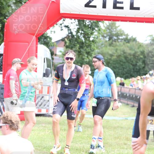 21.06.2026 - 29. Vierlanden-Triathlon Andreas Tolksdorf http://msf.ph/oto/9890014 21.06.2026 12:52:04 Ziel 677, 923, 954, 959, 963, 981, 677, 923, 954, 959, 963, 981 meine-sportfotos.de