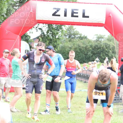 21.06.2026 - 29. Vierlanden-Triathlon Andreas Tolksdorf http://msf.ph/oto/9890018 21.06.2026 12:52:06 Ziel 923, 954, 959, 963, 981, 923, 954, 959, 963, 981 meine-sportfotos.de